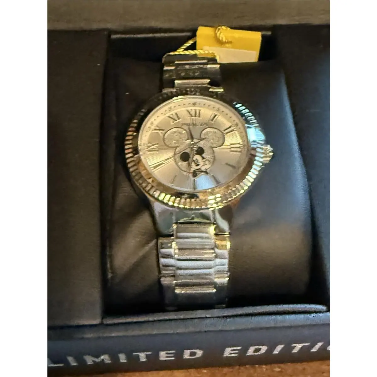 Invicta Disney - Mickey Mouse 38668 Women`s Quartz Watch - 36mm