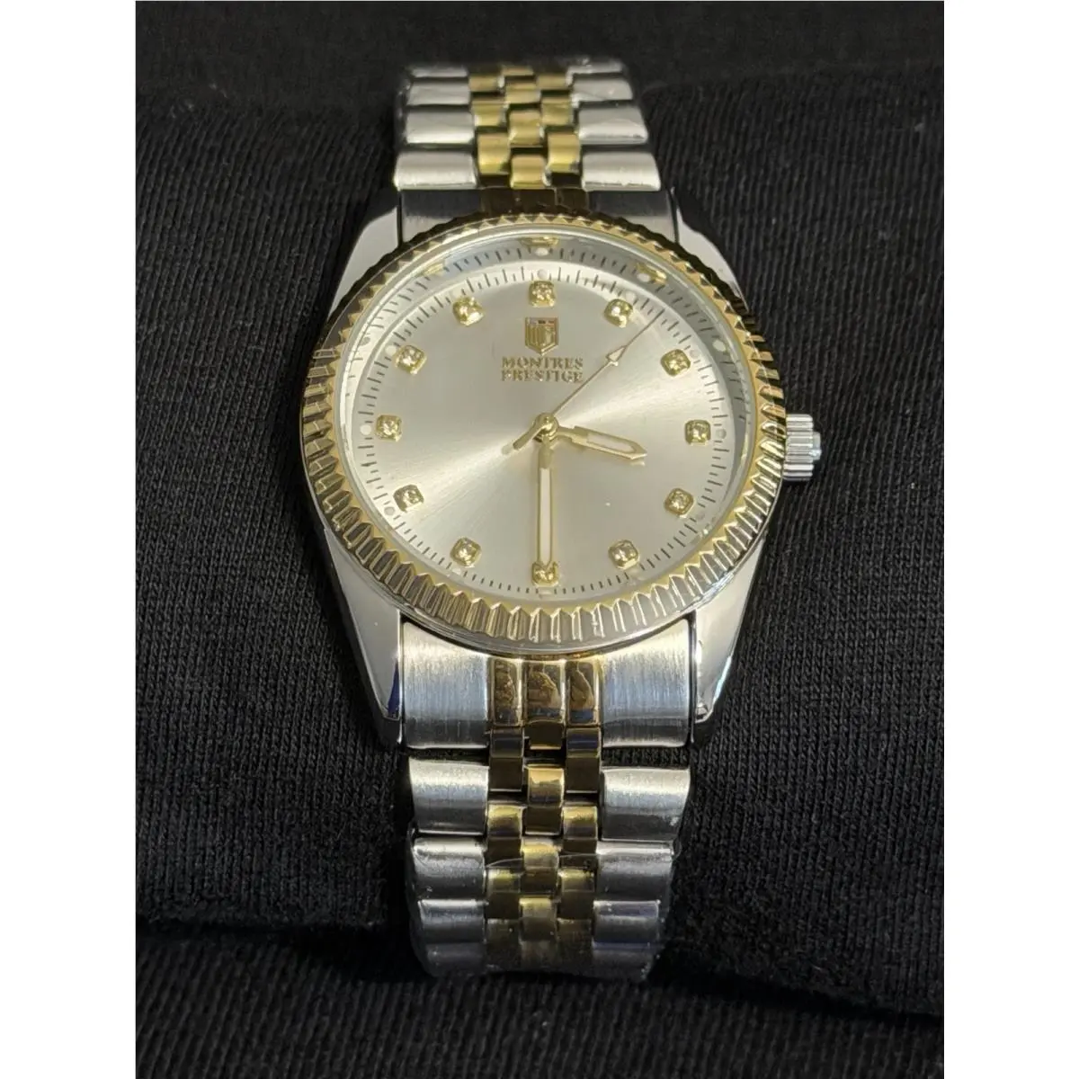 Montres Prestige X Invicta Unisex 38mm Silver Dial Two Tone Watch 0272