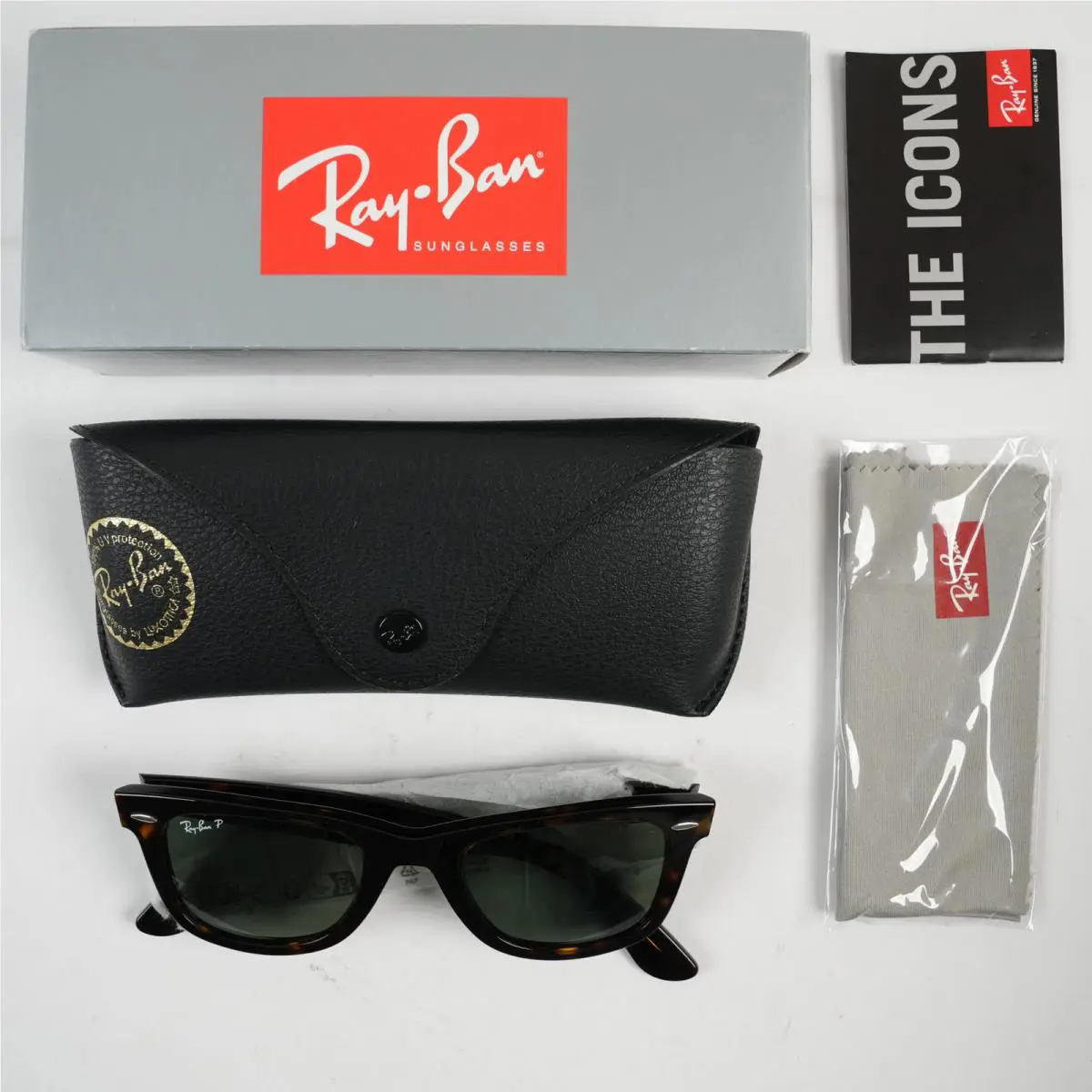 New-in-box Ray-ban Wayfarer Model ORB2140 31209
