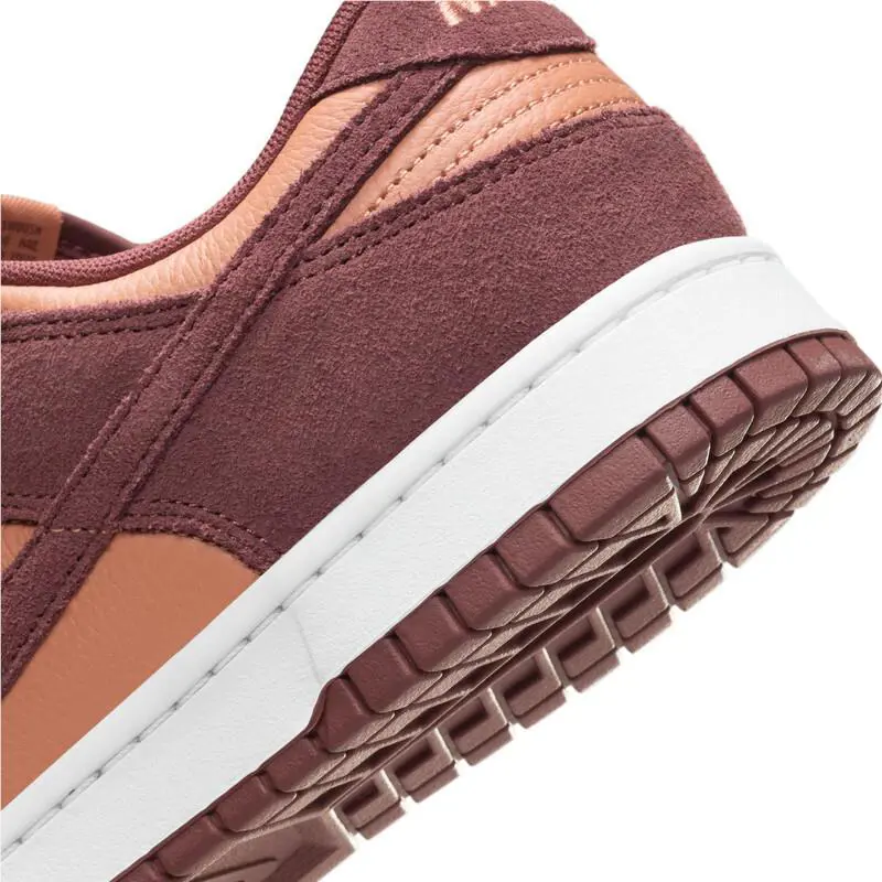 Nike shoes - FQ8249-200 - FQ8249-200 - AMBER BROWN/DARK PONY-WHITE 4