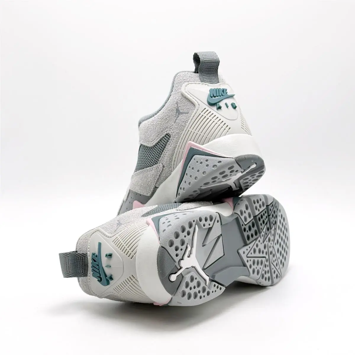 Nike shoes - Gray 3