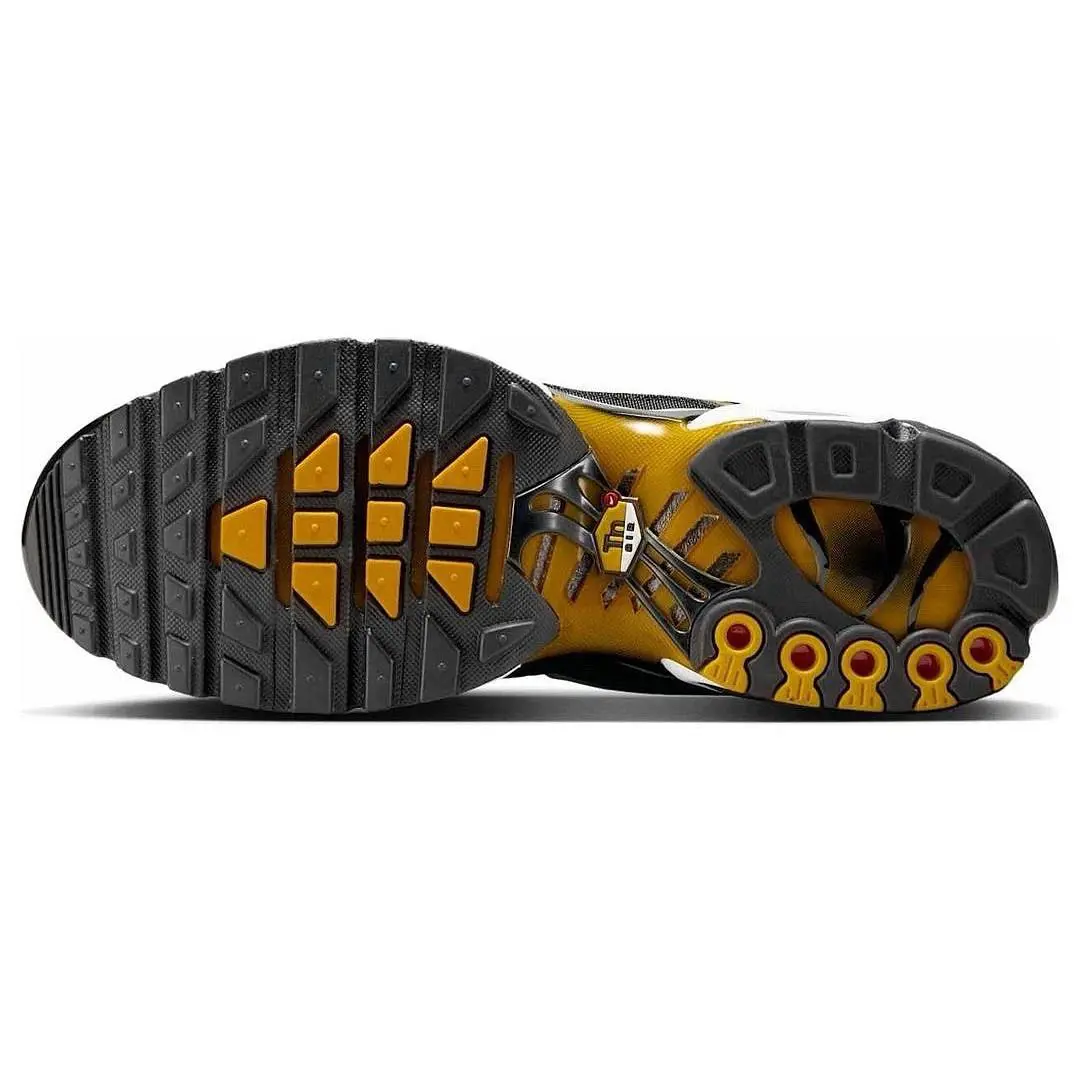 Nike shoes - Nike Air Max Plus - Air Max Plus - Black 4