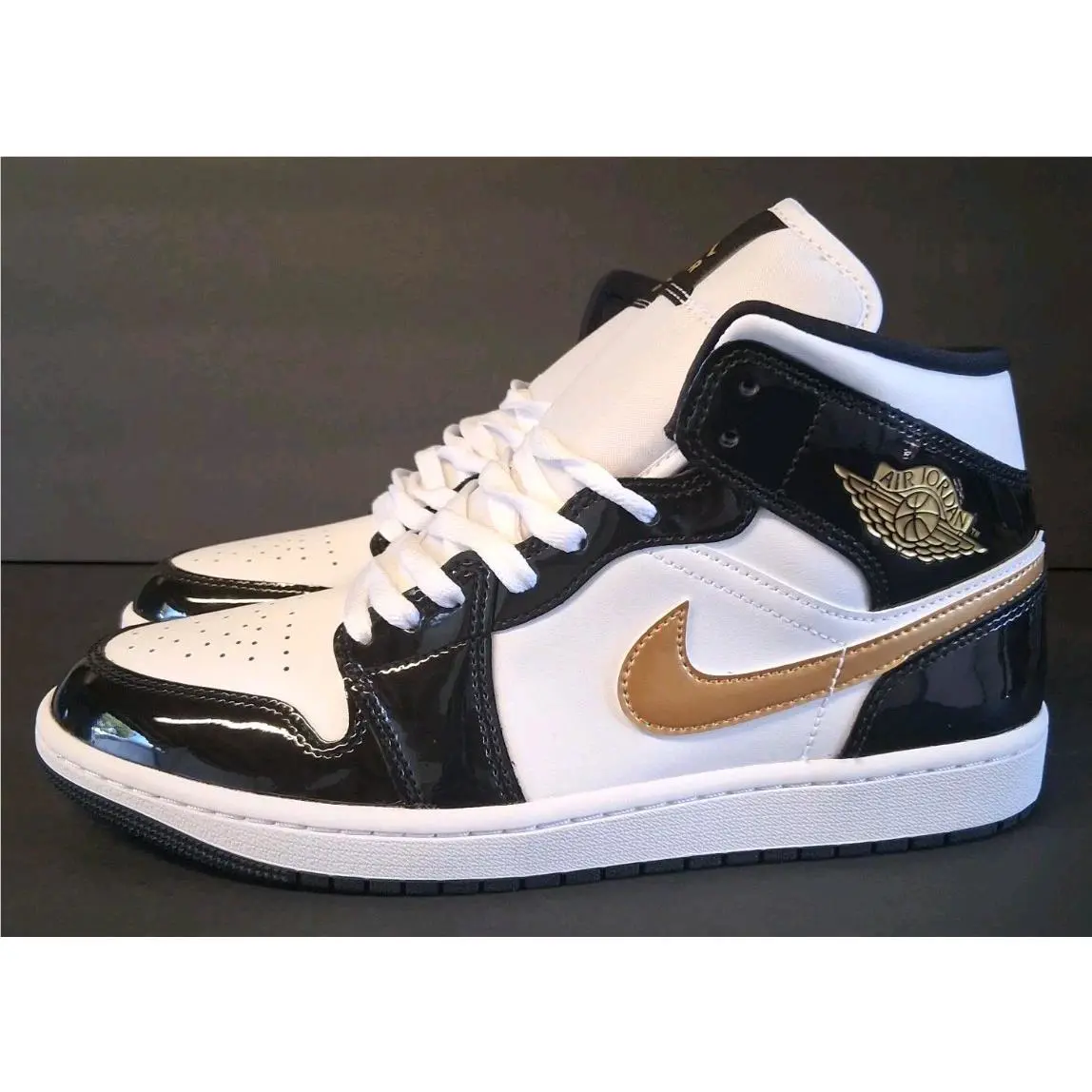 Nike shoes - Air Jordan 1 SE - Air - 852542-007 - Black/Metallic Gold/White 11