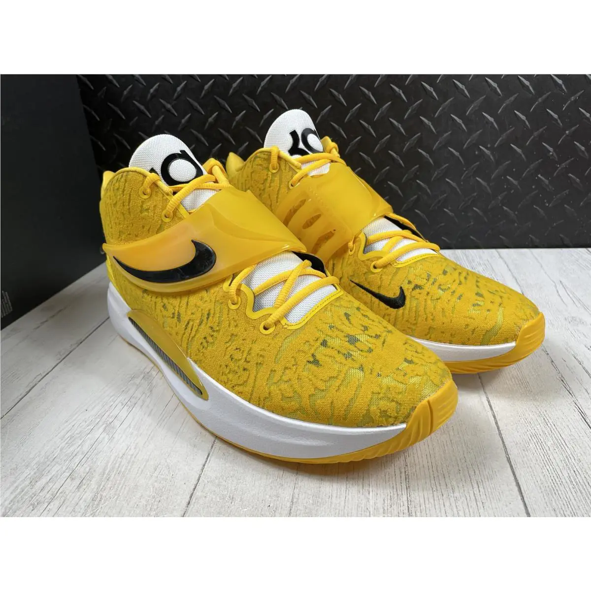 Nike shoes - Nike KD 14 - DM5040-700 - Yellow 1