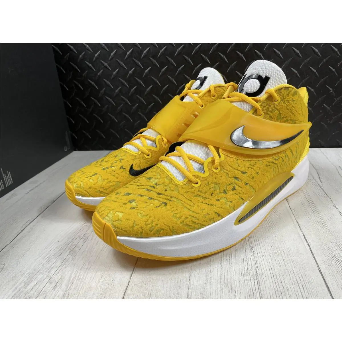 Nike shoes - Nike KD 14 - DM5040-700 - Yellow 3