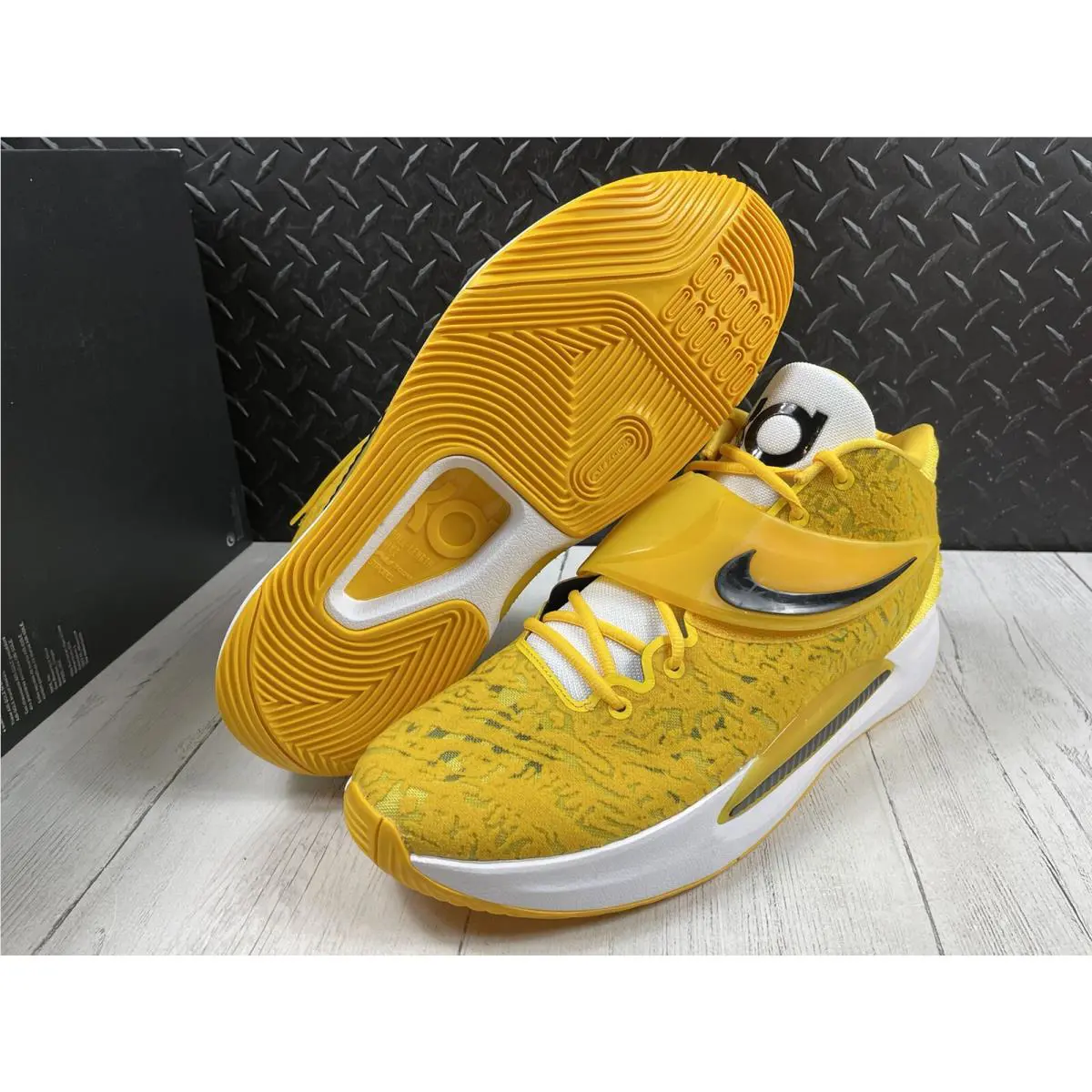 Nike shoes - Nike KD 14 - DM5040-700 - Yellow 4