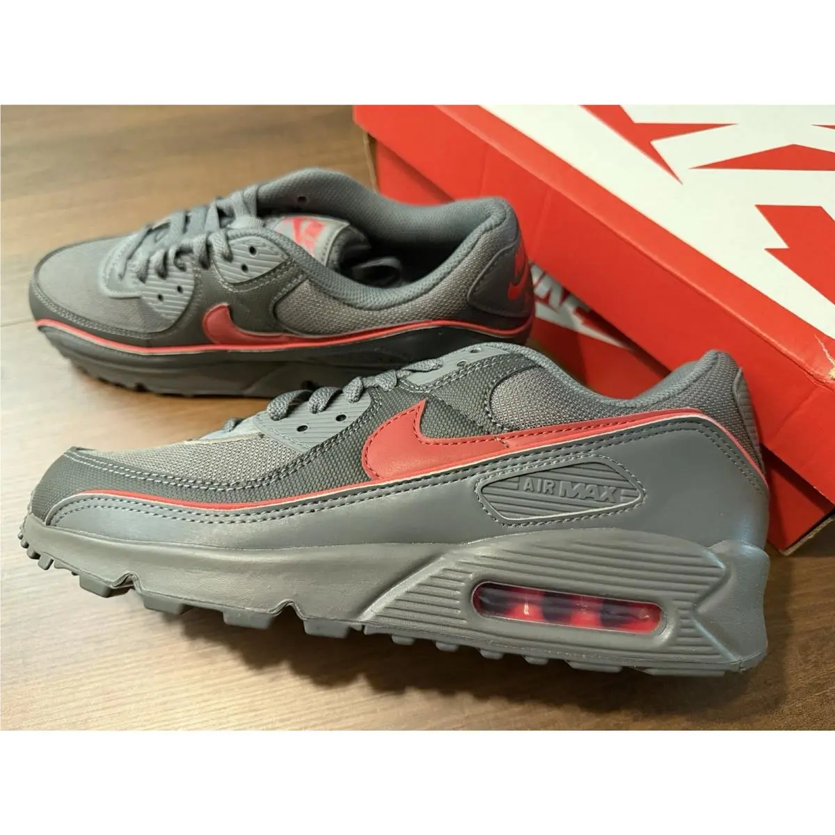 Nike Air Max 90 Prm Iron Grey University Red HV4517-001 Men’s Size 8.5