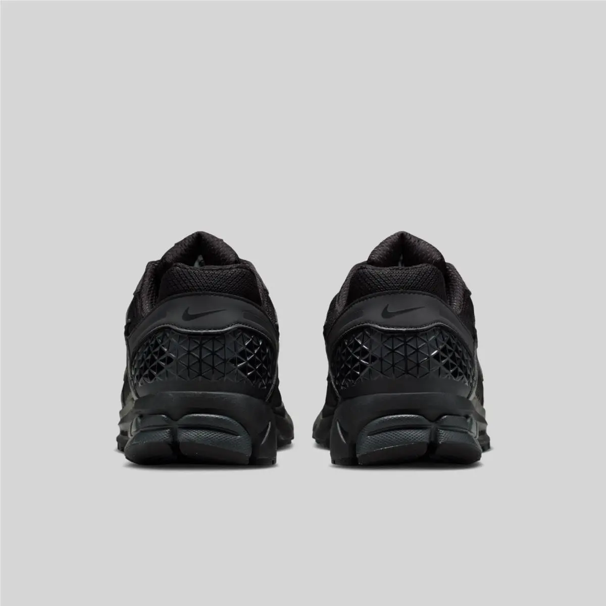 Nike shoes - Nike Zoom Vomero - Zoom Vomero - IM6597-001 - Black 4