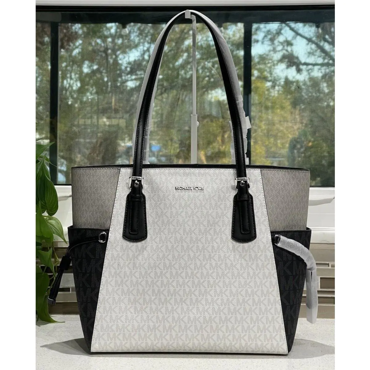 Michael Kors Voyager Large EW Tote Shoulder Bag Laptop MK Black White Grey Logo