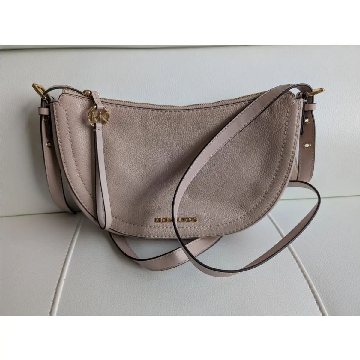 Michael Kors Women`s Camden Messenger Handbag SM Msgr Soft Pink