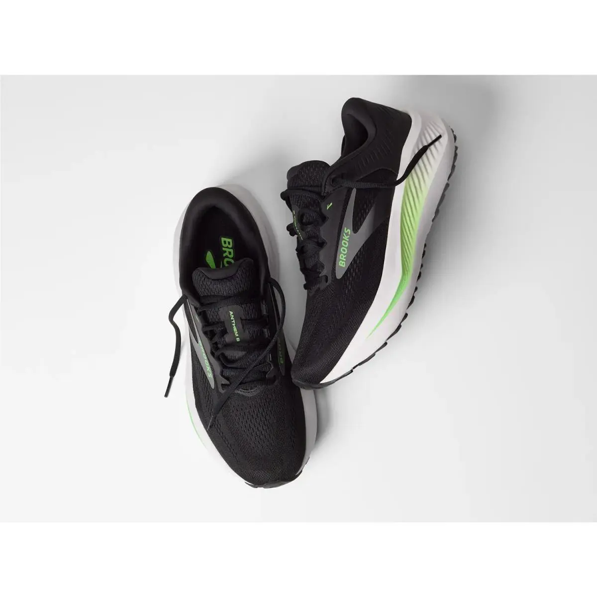 Brooks shoes - Black & Green 4