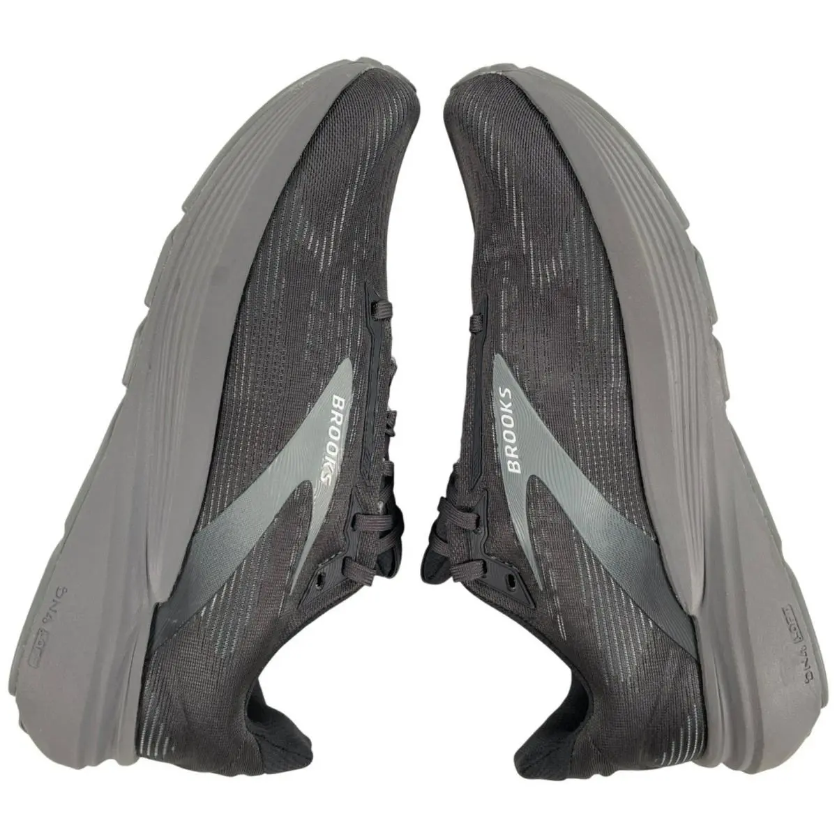Brooks shoes - Brooks Revel 8 - Revel - 110468-1D-014 - Black 2