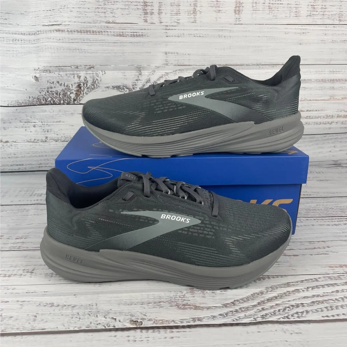 Brooks Revel 8 Mens Sz 11 2E Wide Running Shoes Primer Blackened Pearl