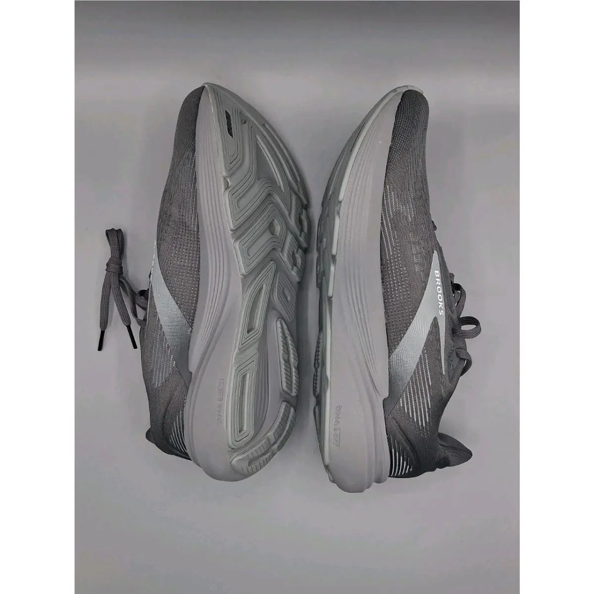 Brooks shoes - Brooks Revel 8 - Revel - 110468-1D-014 - Black (UPC: 195394684483) 3