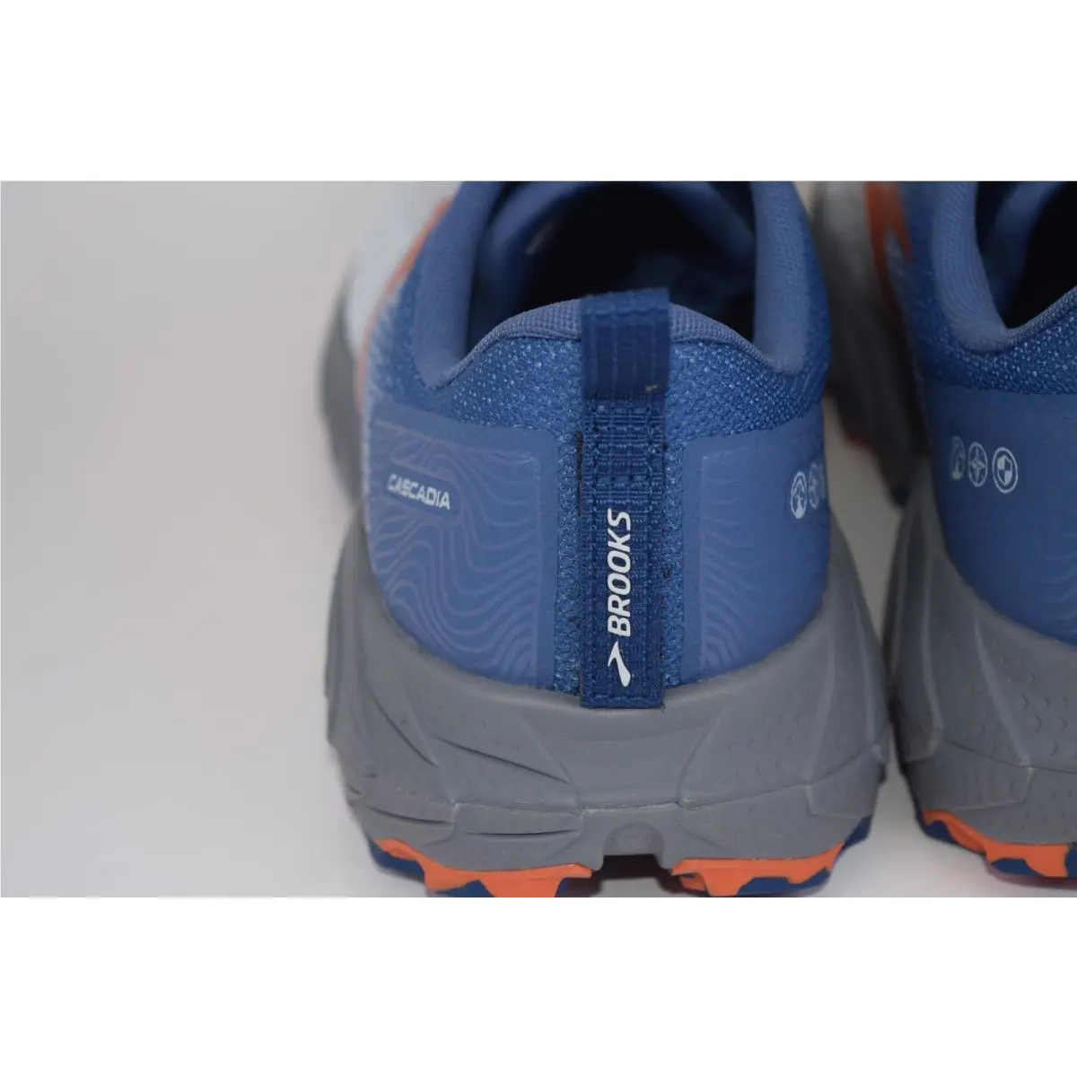 Brooks shoes - Brooks Cascadia 17 - Cascadia - 110403-1D-405 - Gray 10