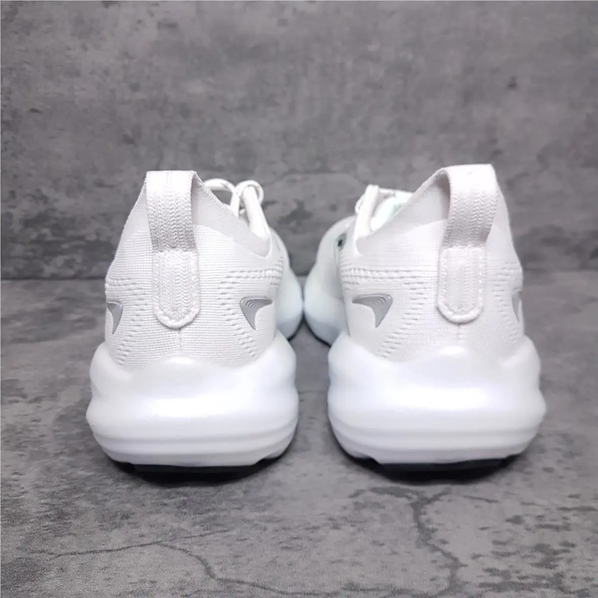 Brooks shoes - Brooks Glycerin 22 - Glycerin - 120434 1B 166 - White (UPC: 195394688672) 2