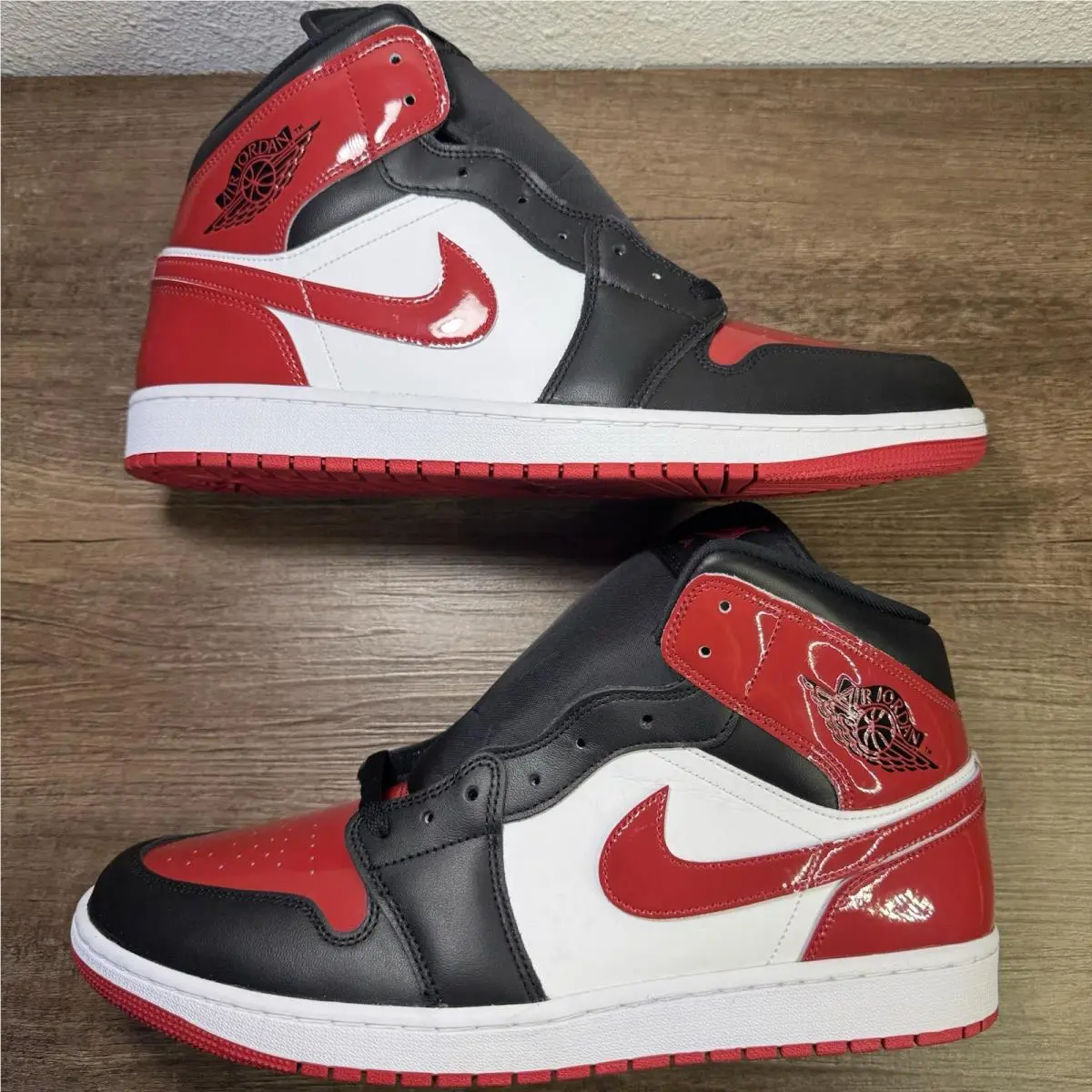 Nike shoes - Air Jordan 1 - Air - HV4091-006 - Red 2