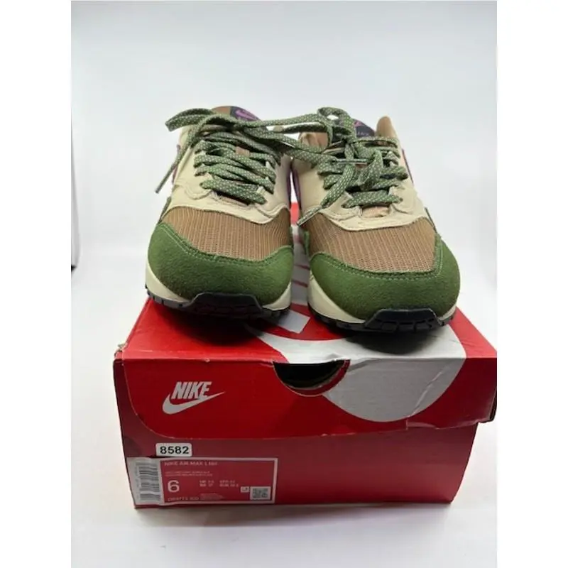 Nike shoes - Green 3