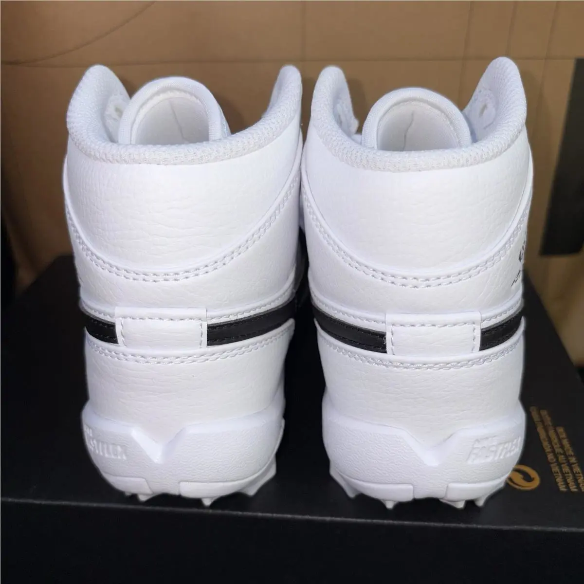 Nike shoes - Jordan 1 - HF6883-100 - White 3