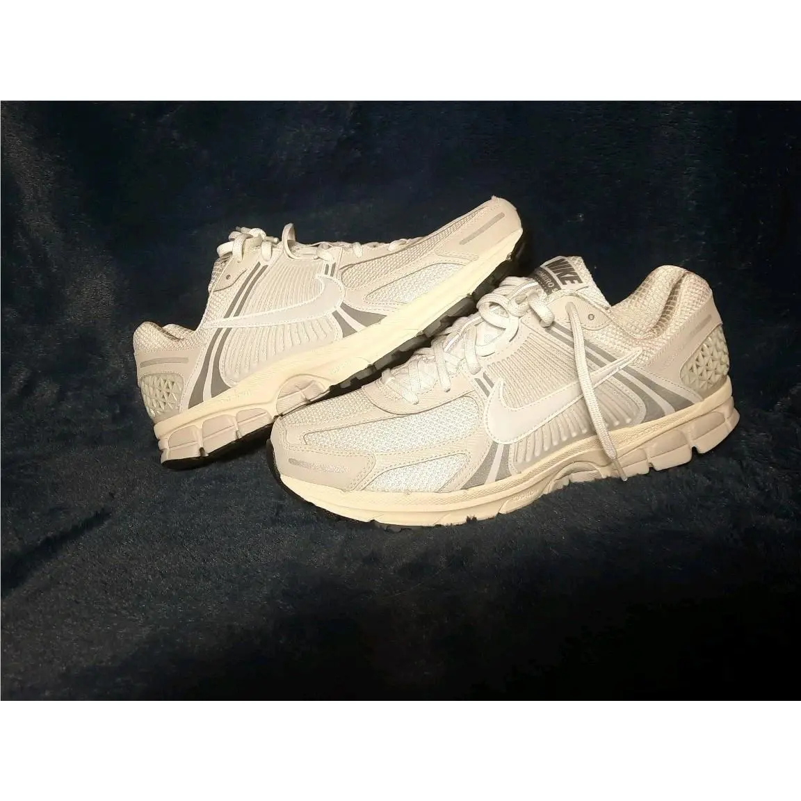 Nike shoes - Nike Zoom Vomero - Zoom Vomero - HF0731 - White (UPC: 0197593989567) 1