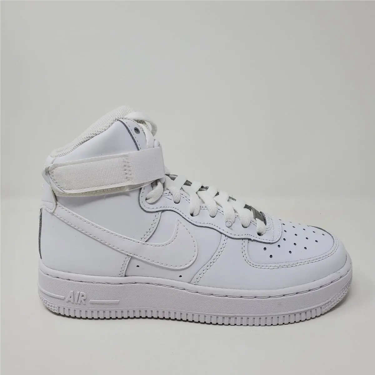Nike shoes - Nike Air Force 1 High LE - White 2