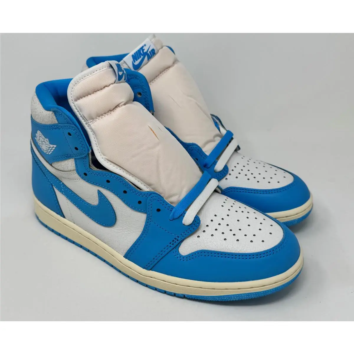 Nike shoes - Air Jordan 1 Retro High OG - Multicolor (UPC: 197863751597) 2