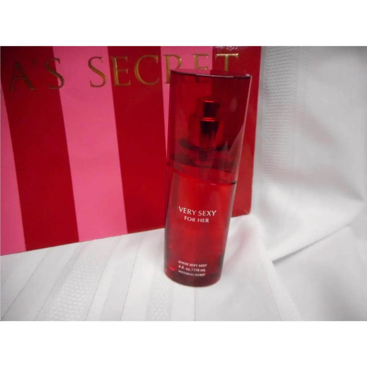 Very Sexy For Her Women by Victoria`s Secret Sheer Sexy Body Mist Spray 4 fl oz