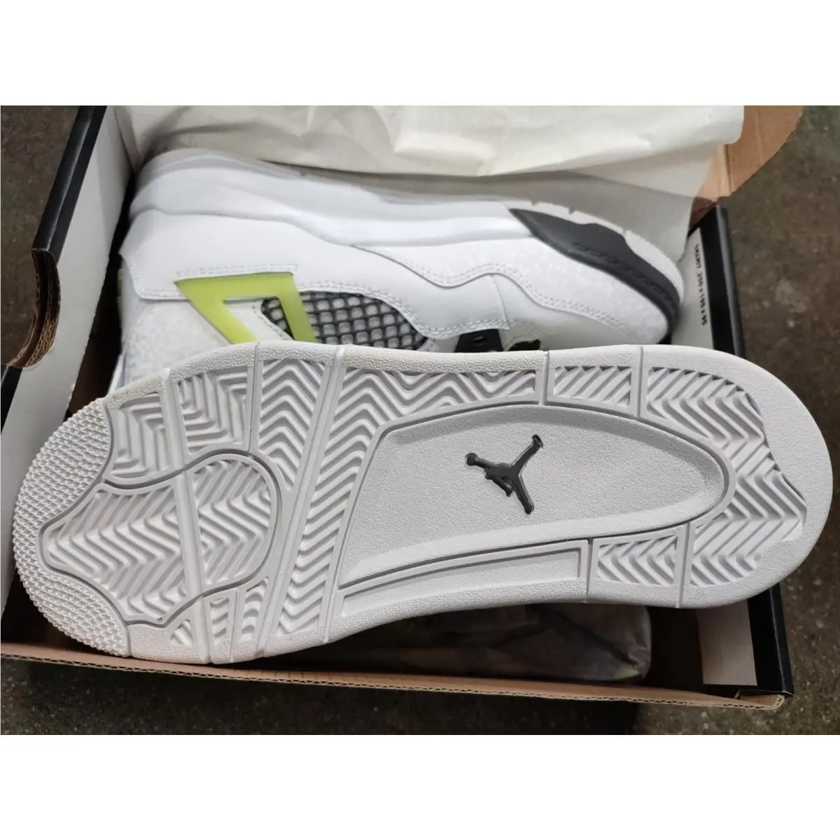 Nike shoes - Nike LT - HJ5991 100 - White/Lt Lemon Twist (UPC: 197862886214) 4
