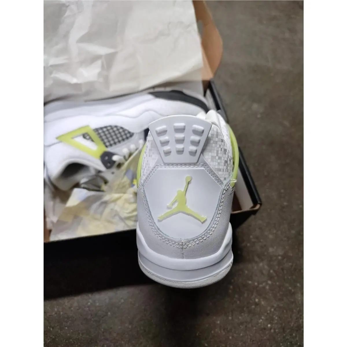 Nike shoes - Nike LT - HJ5991 100 - White/Lt Lemon Twist (UPC: 197862886214) 5