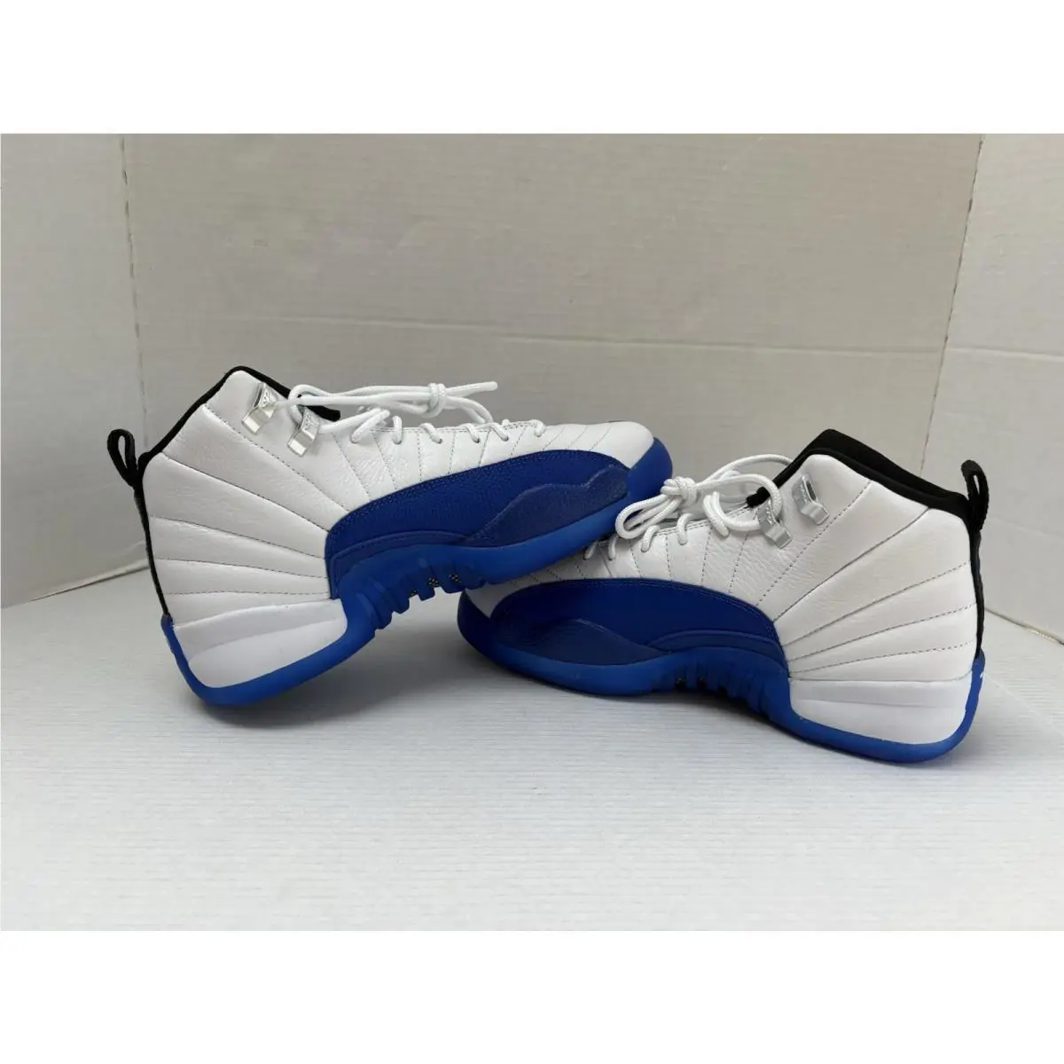 Nike shoes - Air Jordan 12 - Air - Blue 4