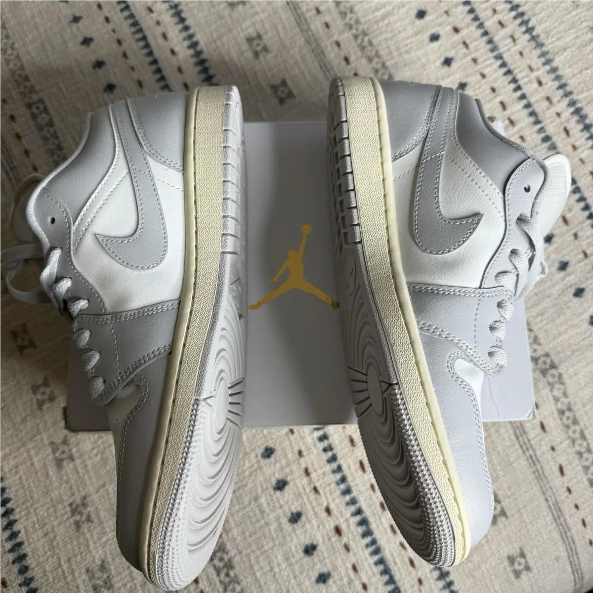 Nike shoes - Air Jordan 1 Low - Air Low - White 2