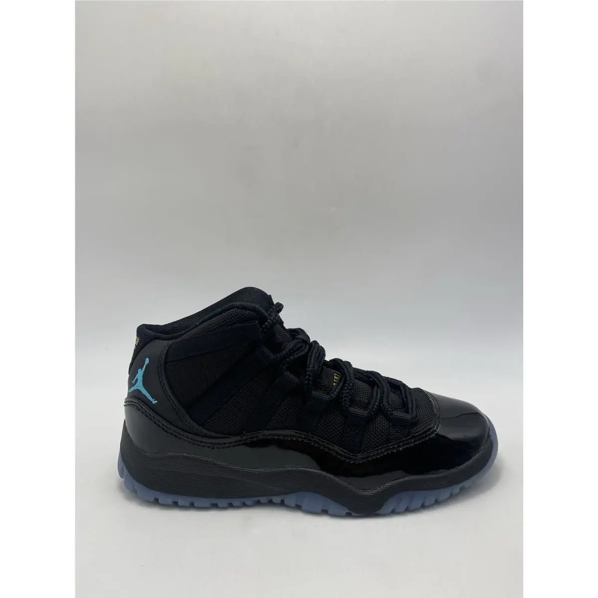 Nike shoes - Air Jordan 11 - Air - Black 0