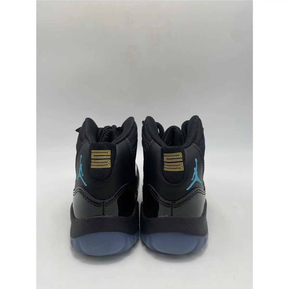 Nike shoes - Air Jordan 11 - Air - Black 6