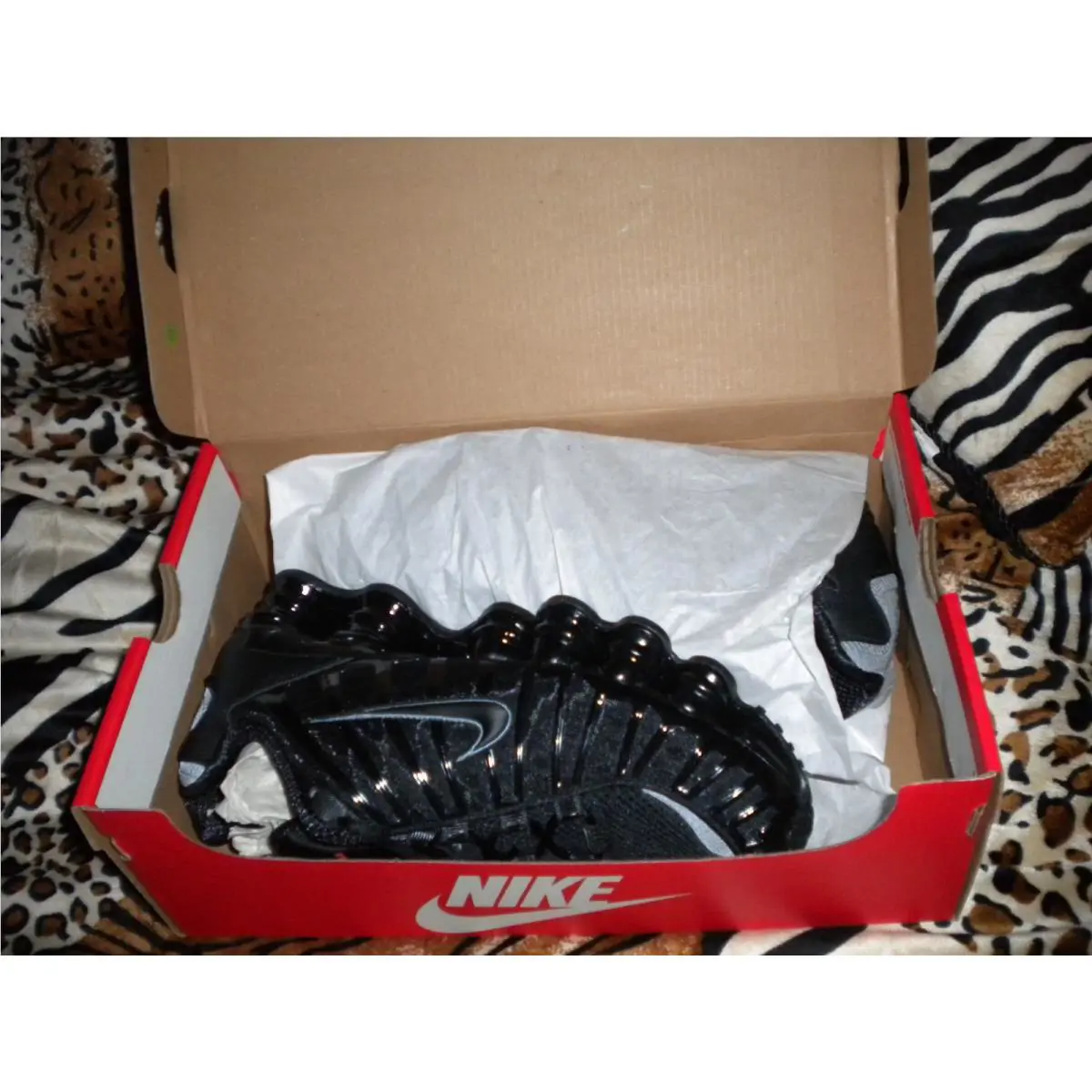 Nike shoes - Nike Shox - Shox - Black, Manufacturer: Black/Black Metallic/Max Orange 1