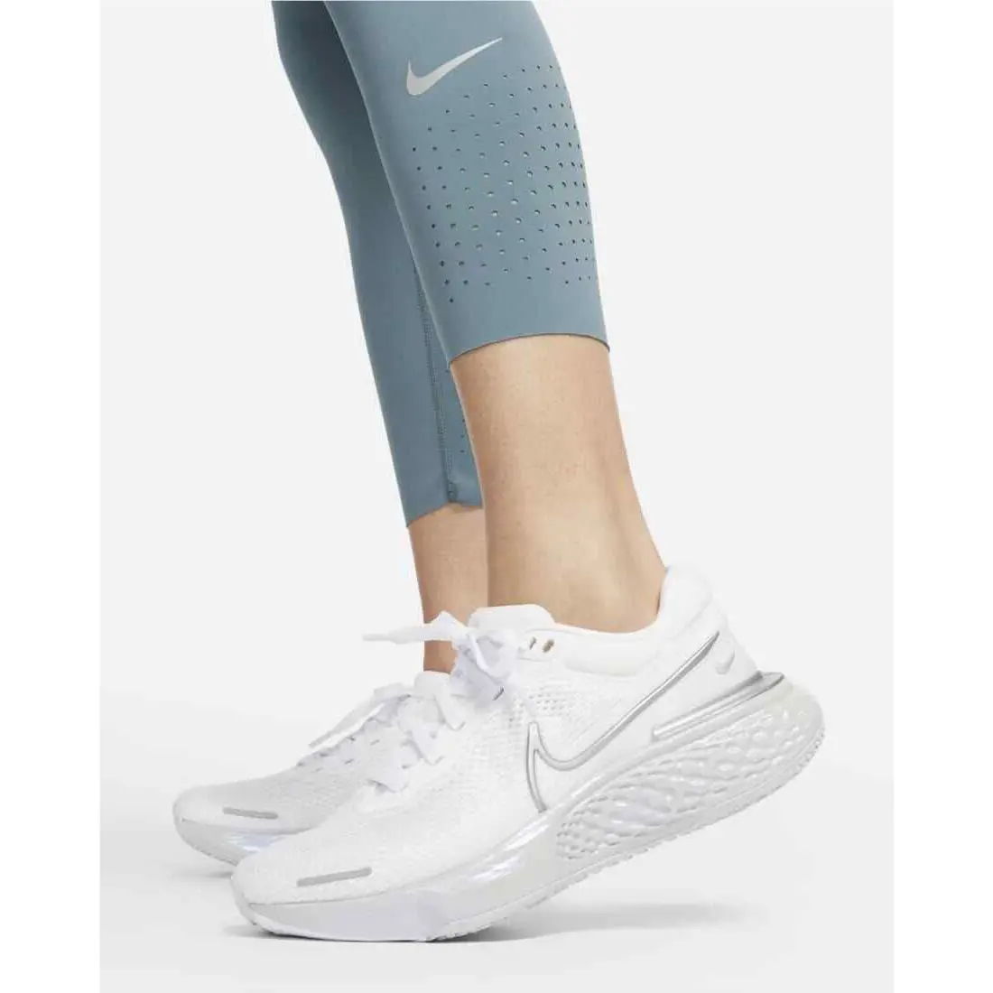 Nike clothing - CERULEAN (UPC: 194954390475) 1