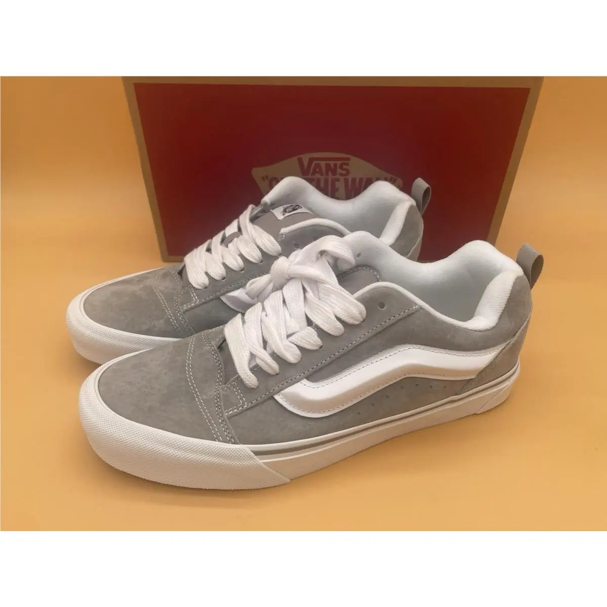 Size 10.5 Men / 12 Women Vans Knu Skool Pig Suede Grey White Skate Shoes