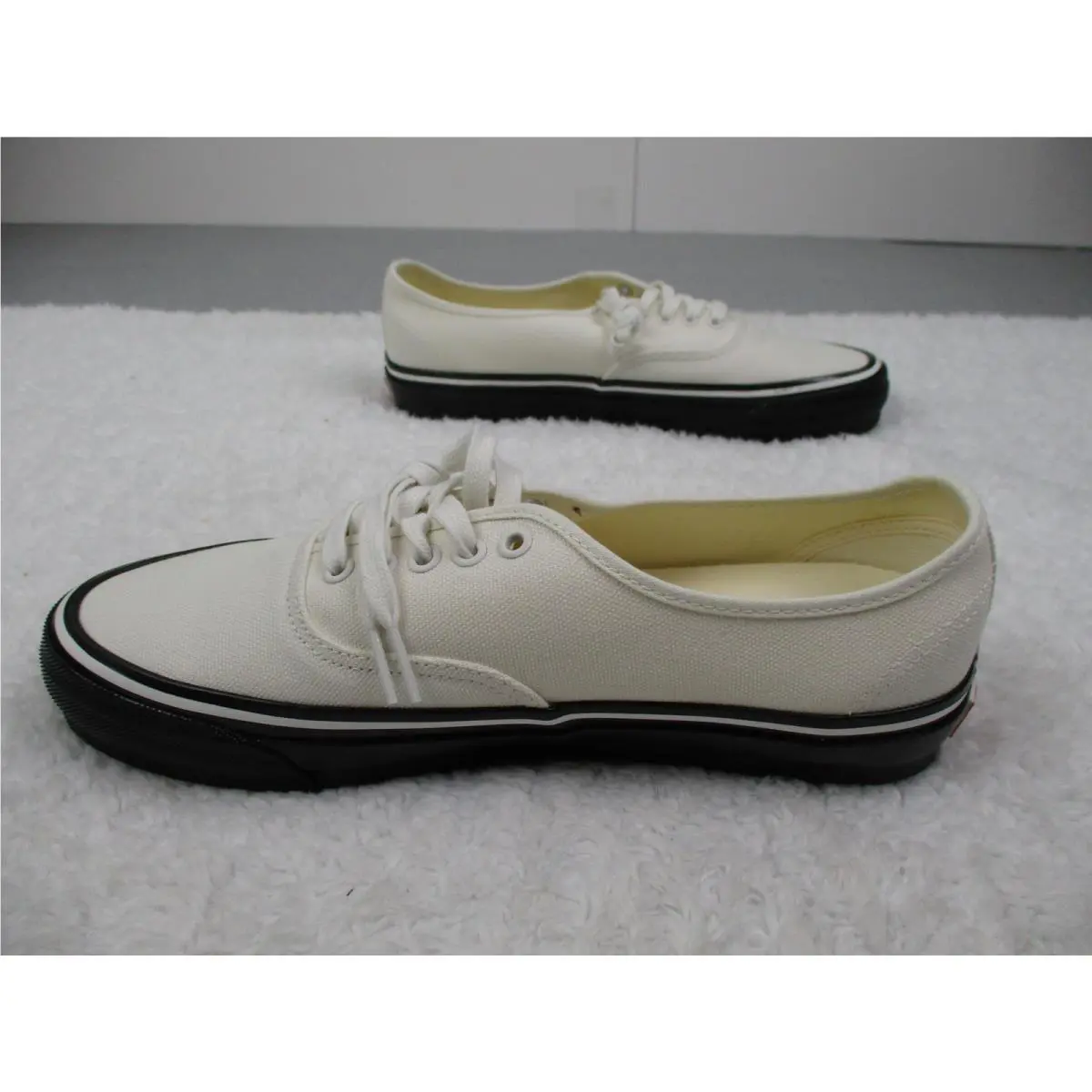 Vans shoes - Vans Lx Authentic 44 - Authentic - VN000EBNYB2 - White 2