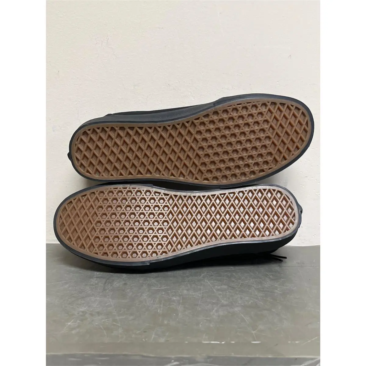 Vans shoes - Black And Grey (UPC: 191166397193) 2