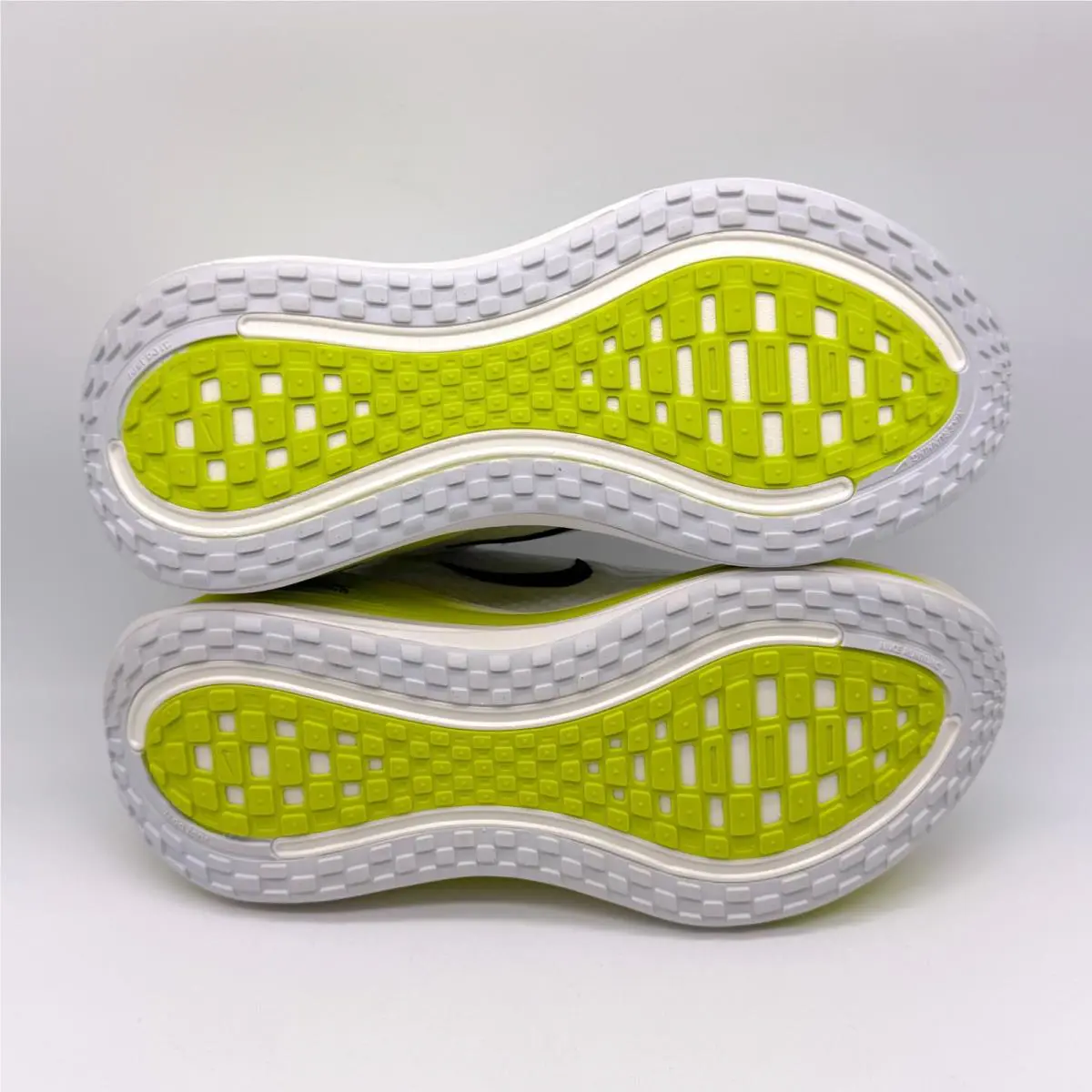 Nike shoes - Nike Vomero Plus - Vomero Plus - HV8154-106 - Multicolor (UPC: 198483530531) 6