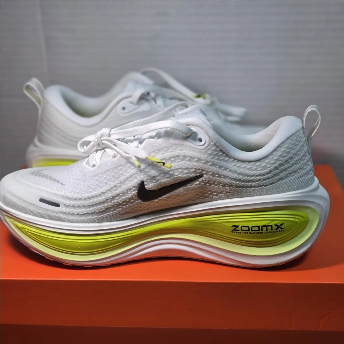Nike shoes - Nike Vomero Plus - Vomero Plus - HV8154-106 - White 4