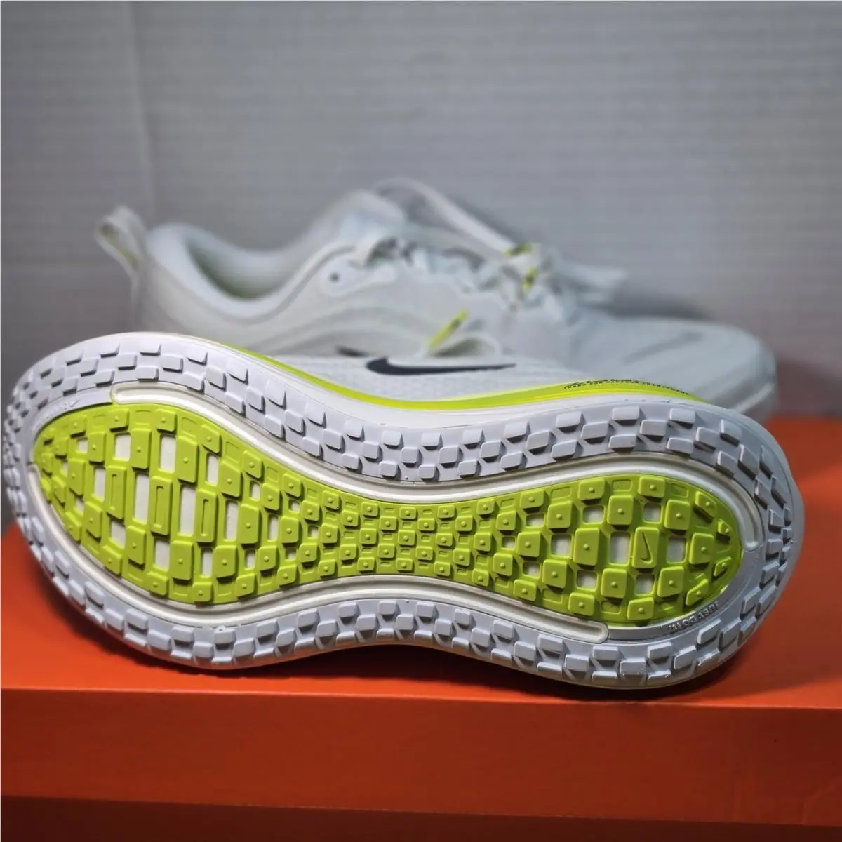 Nike shoes - Nike Vomero Plus - Vomero Plus - HV8154-106 - White 5