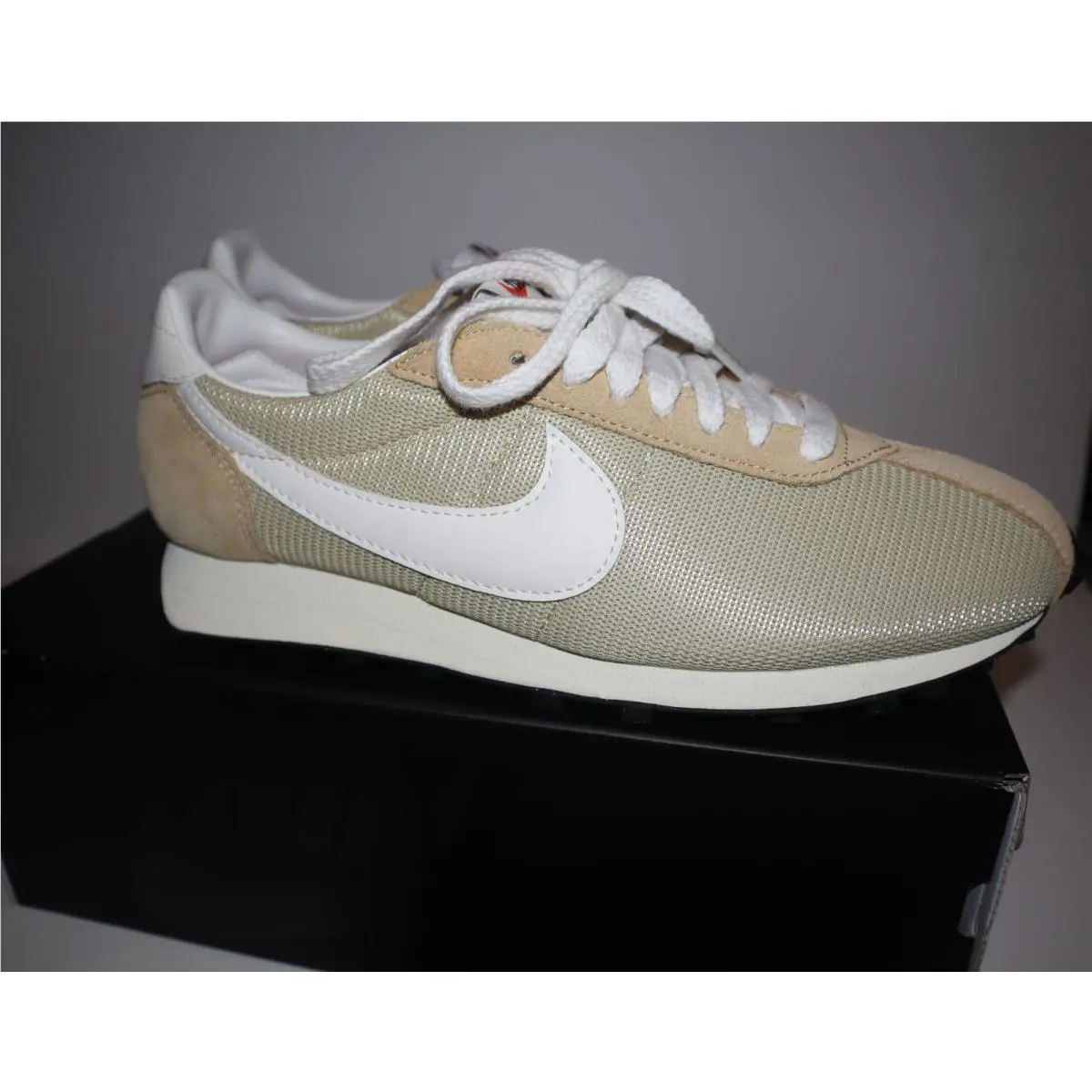 Nike shoes - Nike LD-1000 - Gold 11