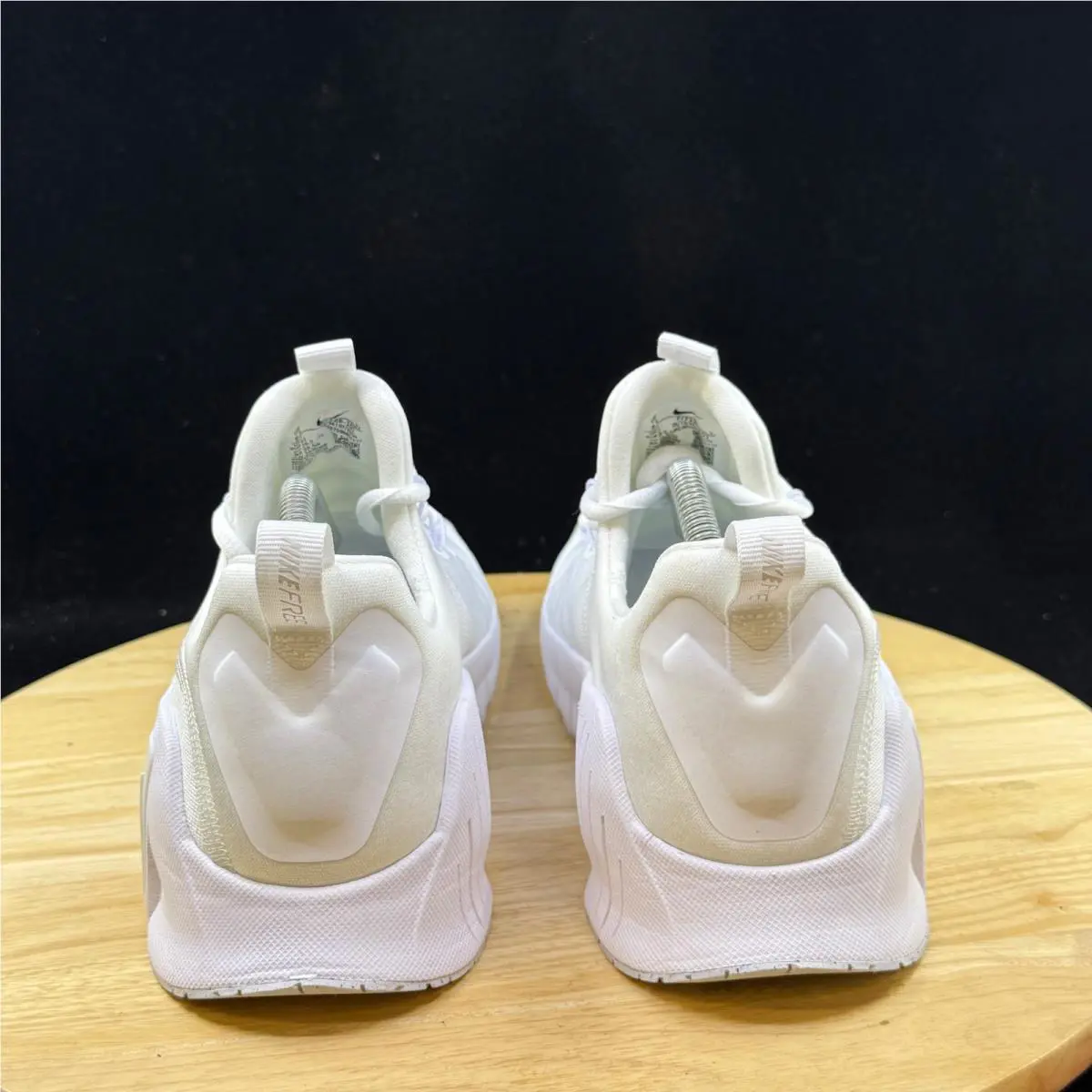 Nike shoes - White 4