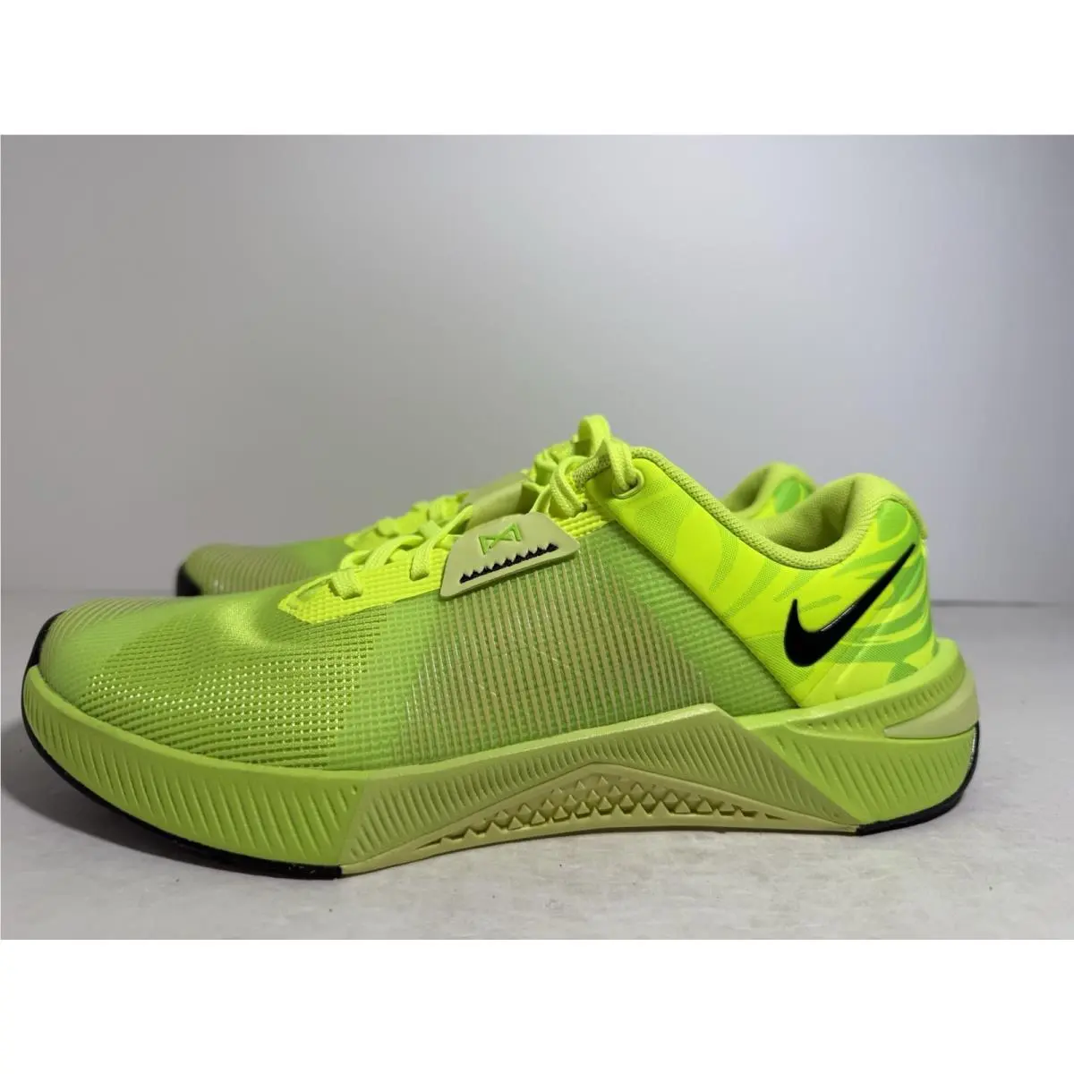 Nike shoes - Nike Metcon - Metcon - IB6545-700 - Volt 2