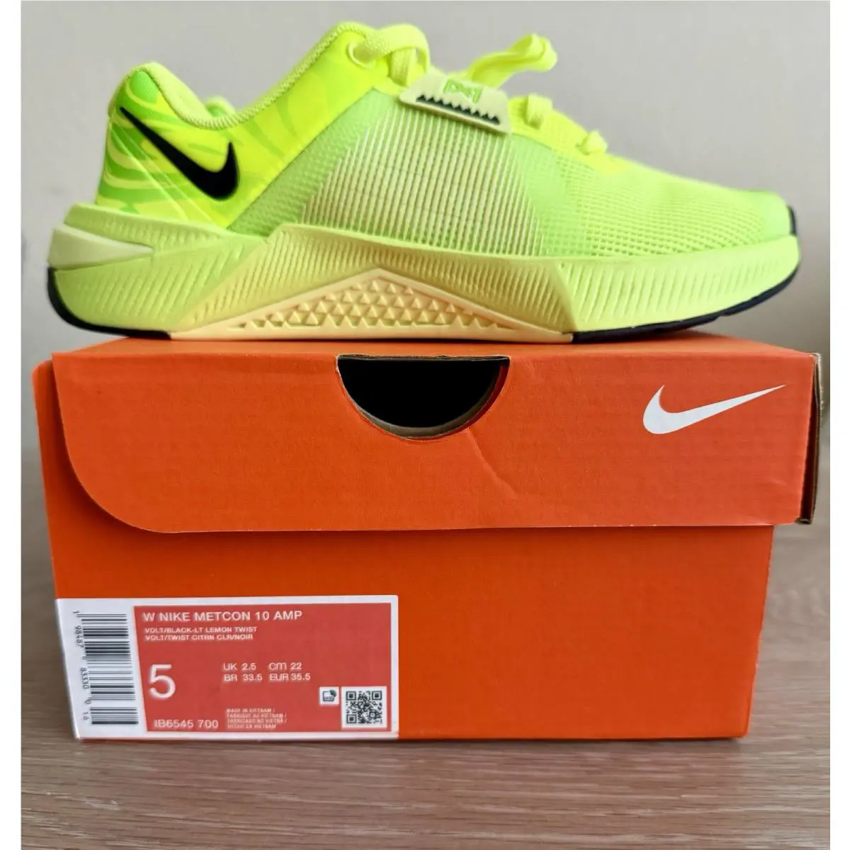 Nike shoes - Nike Metcon - Metcon - IB6545-700 - Volt 0