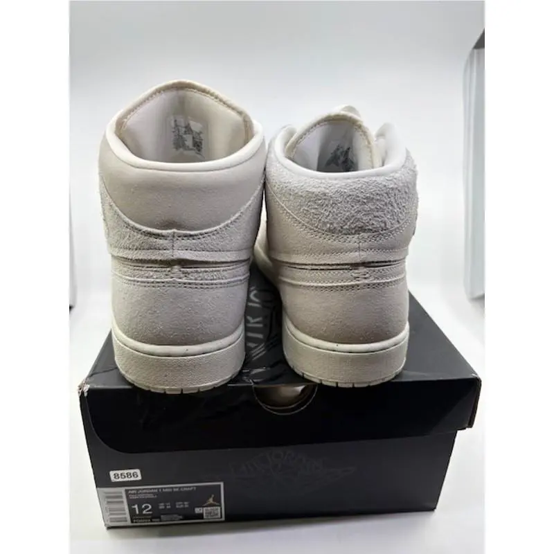 Nike shoes - White 9
