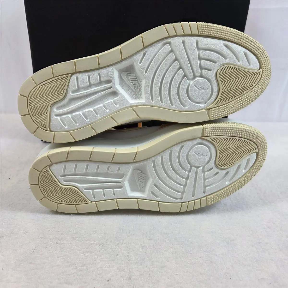 Nike shoes - Nike Wmns - Wmns - Celestial Gold Muslin White 3