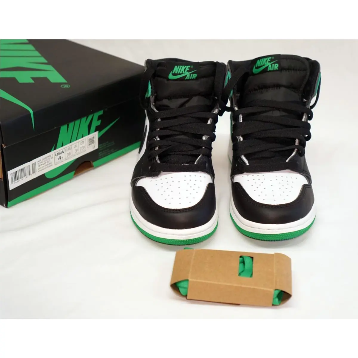 Nike shoes - Air Jordan 1 - Air - Green 3