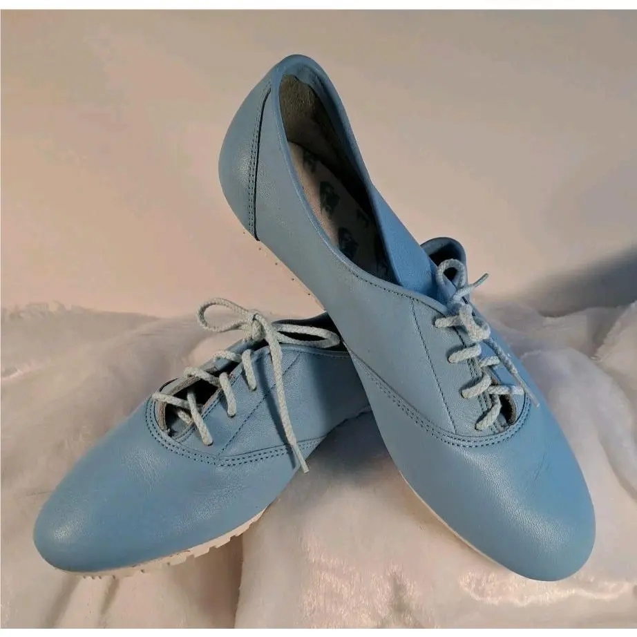 Vintage Nike Leather Women`s Shoes 8.5 Blue Lace Up Tennis 1980`s Rare