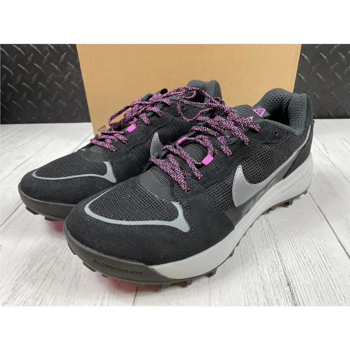 Nike shoes - Nike ACG Lowcate - ACG Lowcate - DM8019-002 - Black 3